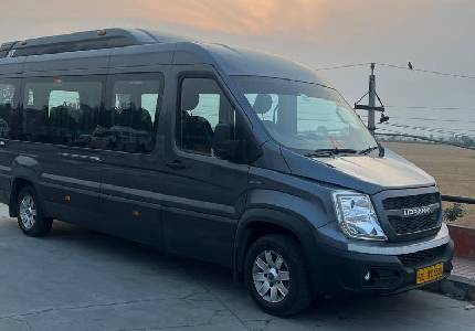 Tempo Travellers / Urbania