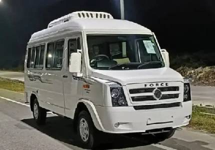Tempo Travellers / Urbania
